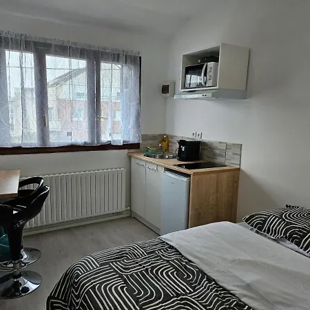 Equipe De 14m2 * Neuilly-sur-Marne